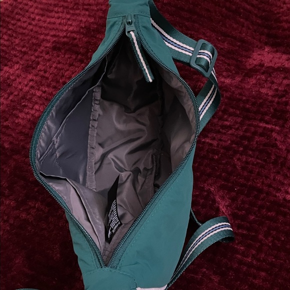 Uniqlo Dark Green Crossbody Bag - Picture 10 of 11